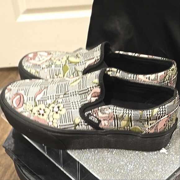 Vans Classic Slip-On Stackform Shoe- Tapestry Floral Black - Picture 11 of 12